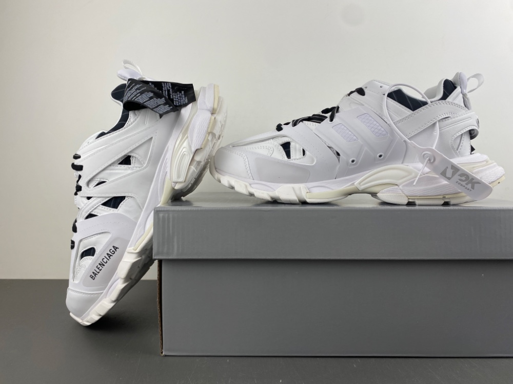 Balenciaga 3.0 Sneaker 015