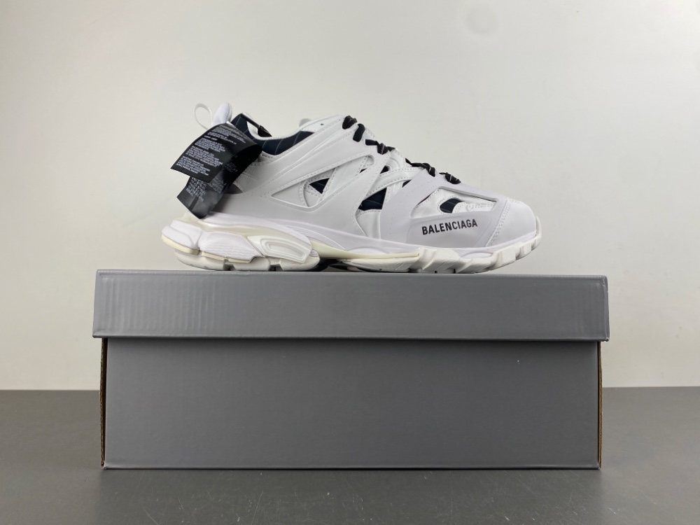 Balenciaga 3.0 Sneaker 015