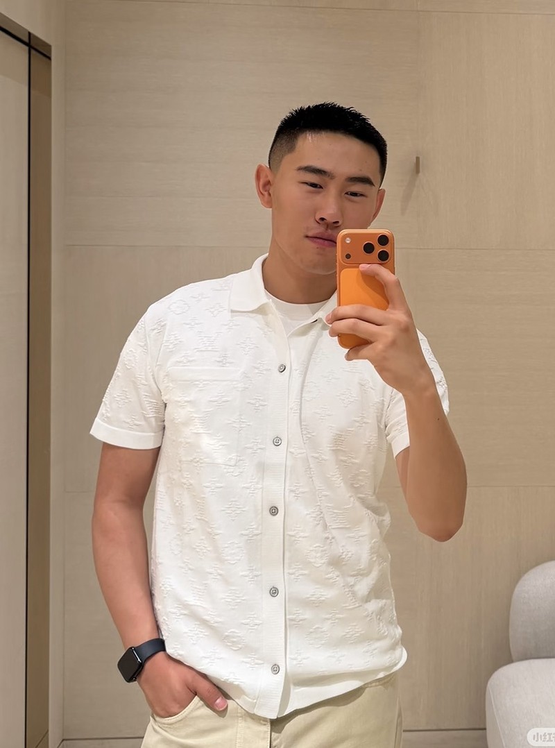 LV T-shirt 070