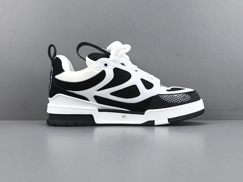 LV Trainer Sneaker 086