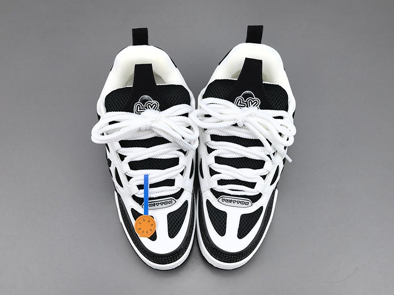 LV Trainer Sneaker 086
