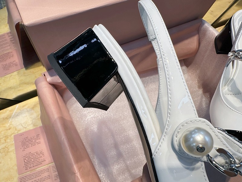 MiuMiu Wmns Shoe 004