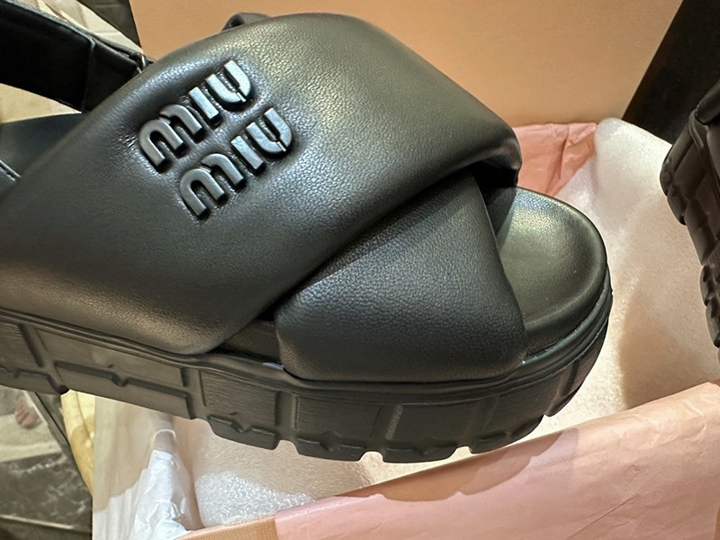 MiuMiu Wmns Sandal 007