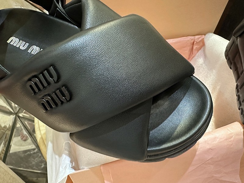 MiuMiu Wmns Sandal 007