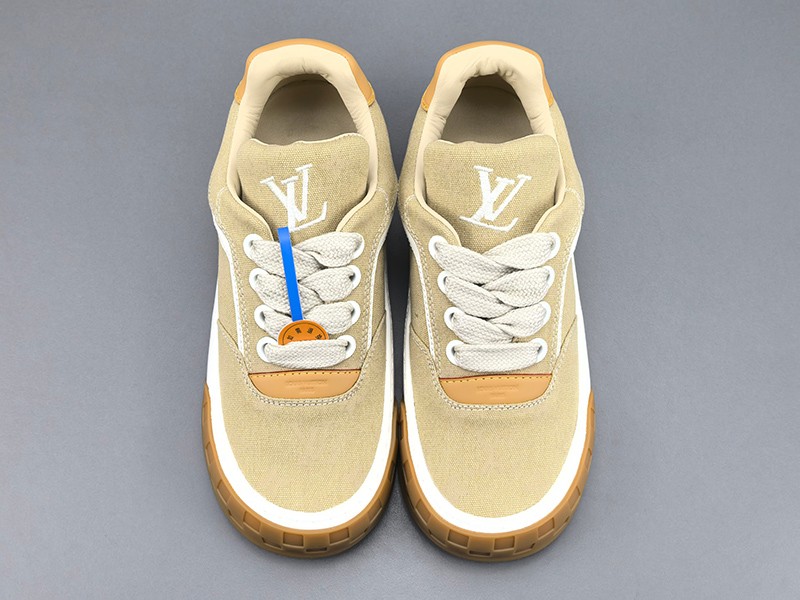 LV Trainer Sneaker 087