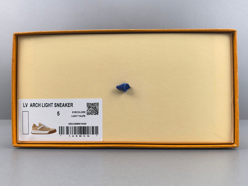 LV Trainer Sneaker 087