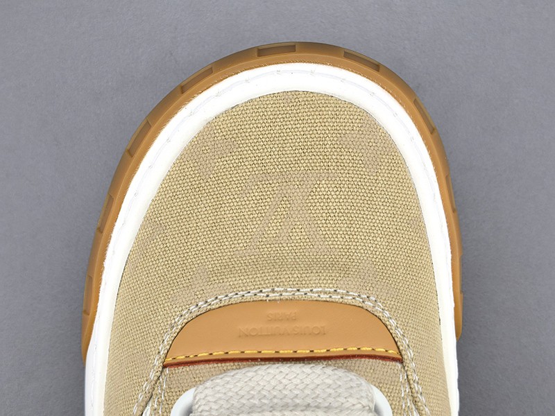 LV Trainer Sneaker 087
