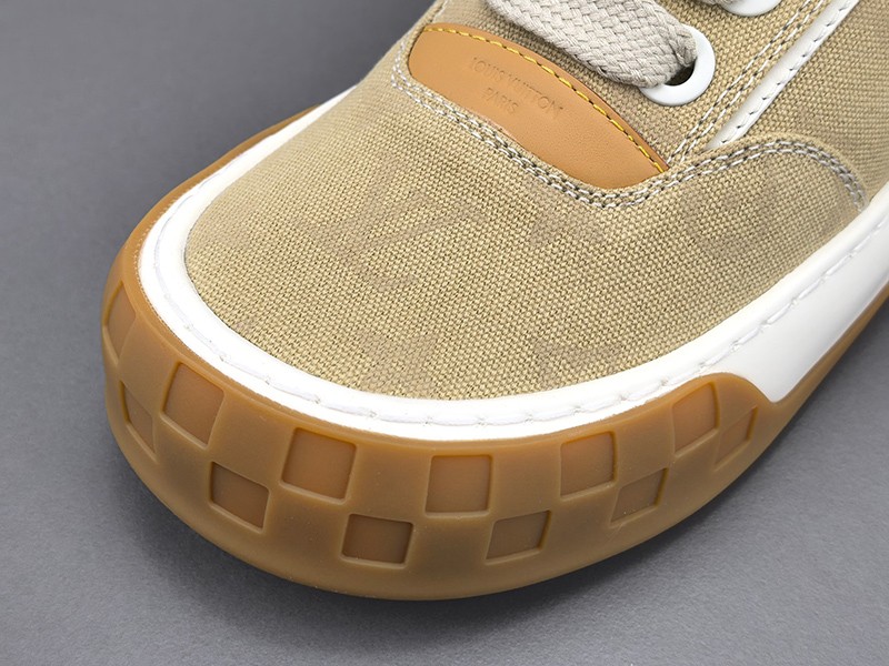 LV Trainer Sneaker 087