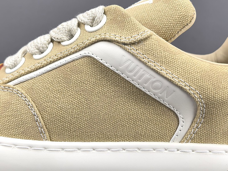LV Trainer Sneaker 087