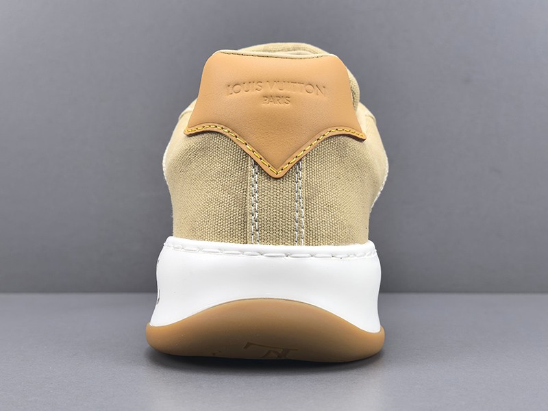 LV Trainer Sneaker 087