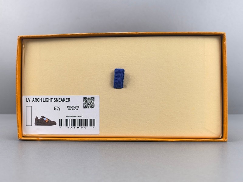 LV Trainer Sneaker 089
