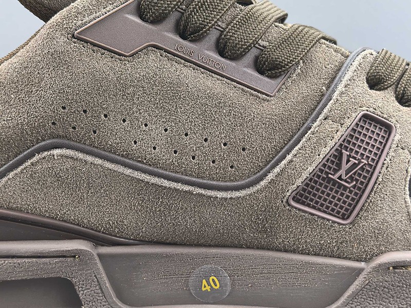 LV Trainer Sneaker 089