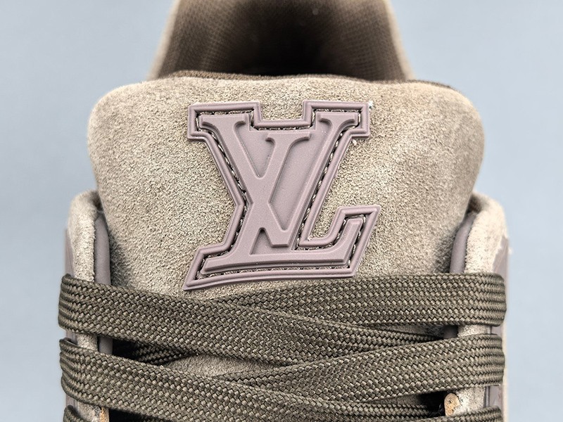 LV Trainer Sneaker 089