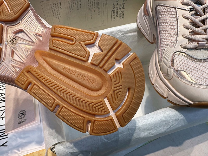 GGBD Ligthstar Wmns Shoe 001