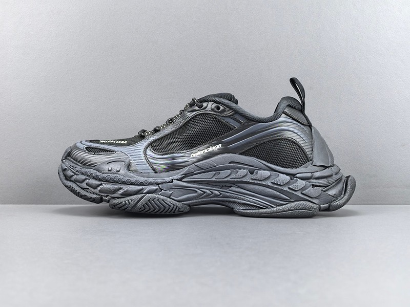 Balenciaga Triple S2 Sneaker 046