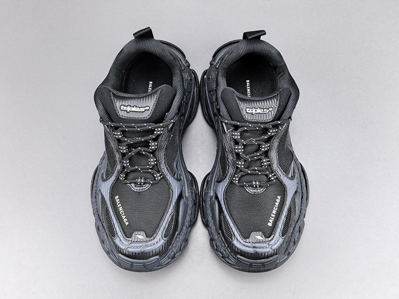 Balenciaga Triple S2 Sneaker 046