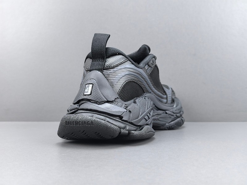Balenciaga Triple S2 Sneaker 046