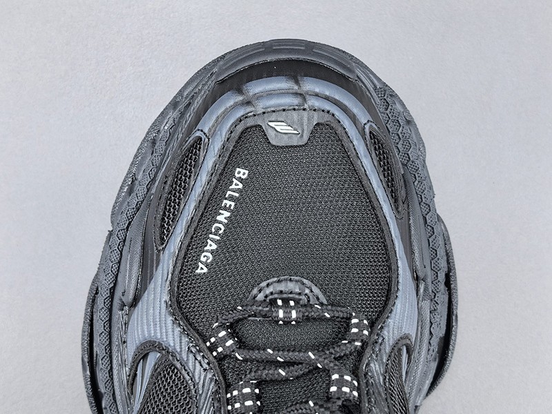 Balenciaga Triple S2 Sneaker 046