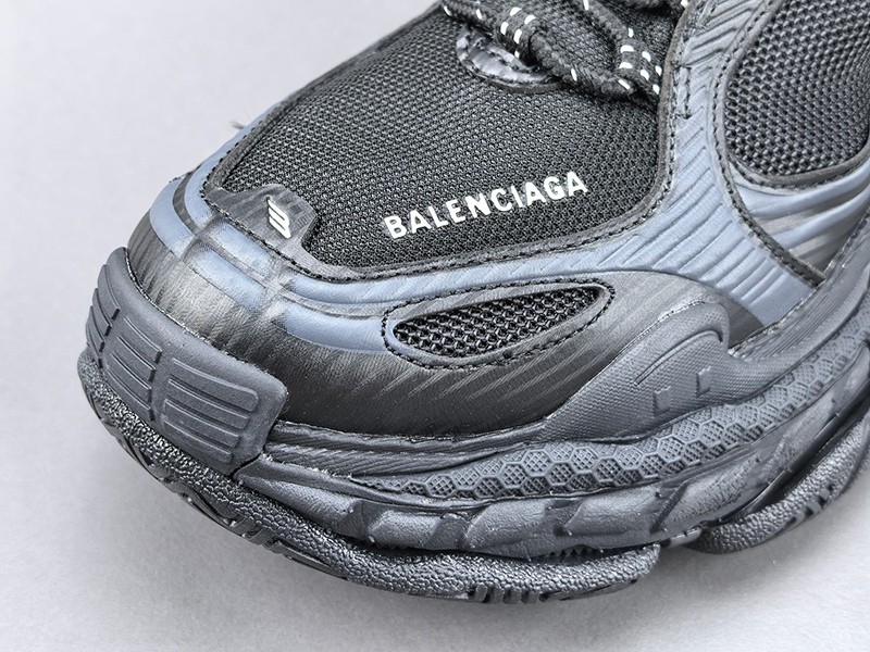 Balenciaga Triple S2 Sneaker 046