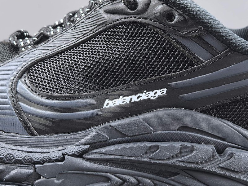 Balenciaga Triple S2 Sneaker 046