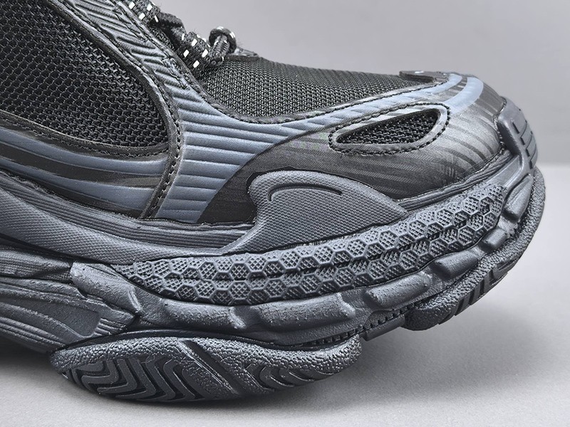 Balenciaga Triple S2 Sneaker 046