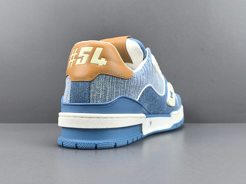 LV Trainer Sneaker 092