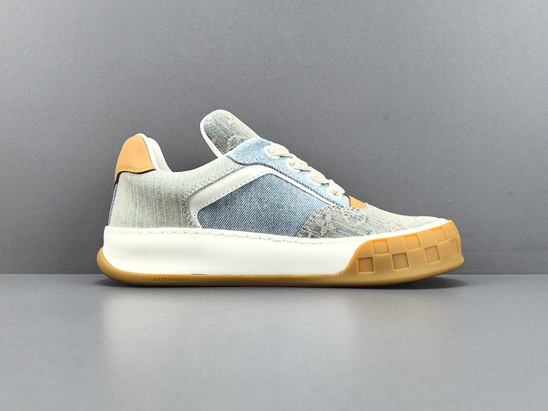LV Trainer Sneaker 091