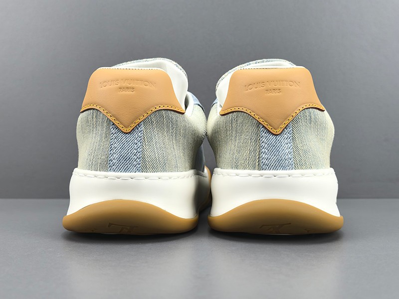 LV Trainer Sneaker 091