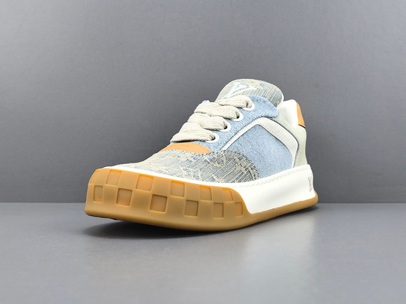 LV Trainer Sneaker 091