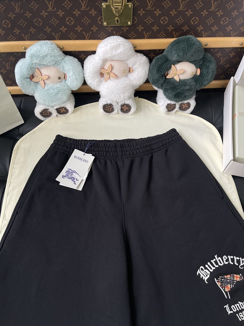 Burberry Shorts 014