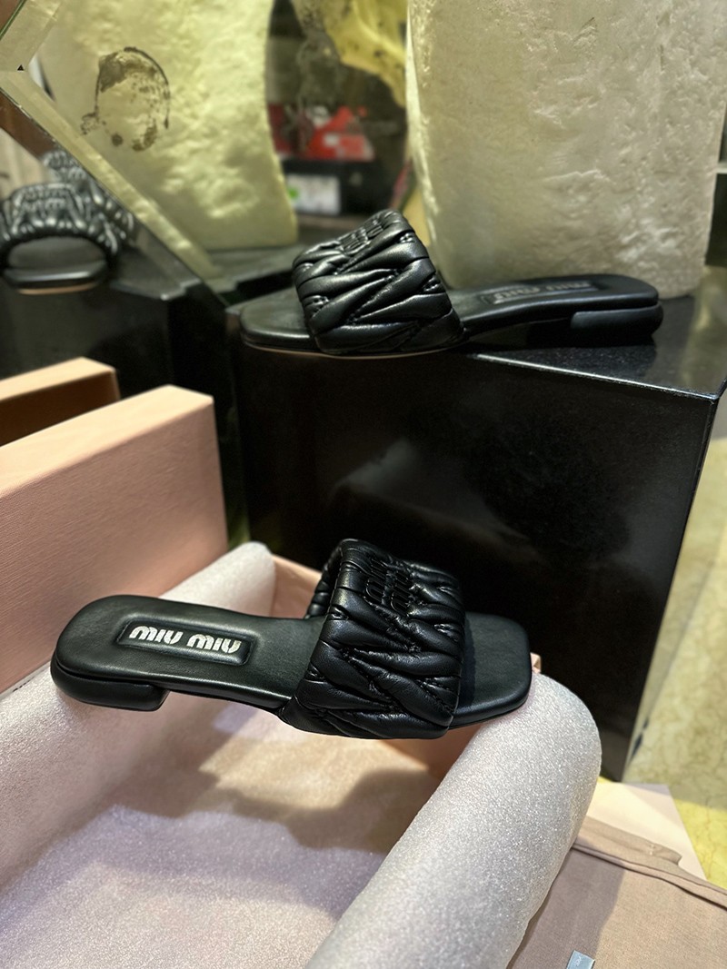 MiuMiu Wmns Shoe 008