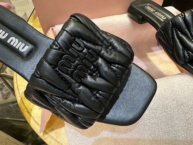 MiuMiu Wmns Shoe 008