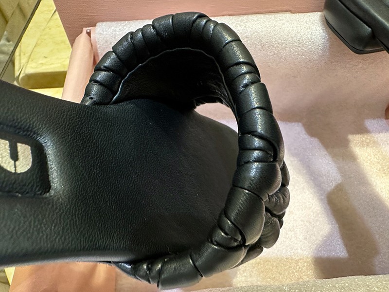 MiuMiu Wmns Shoe 008