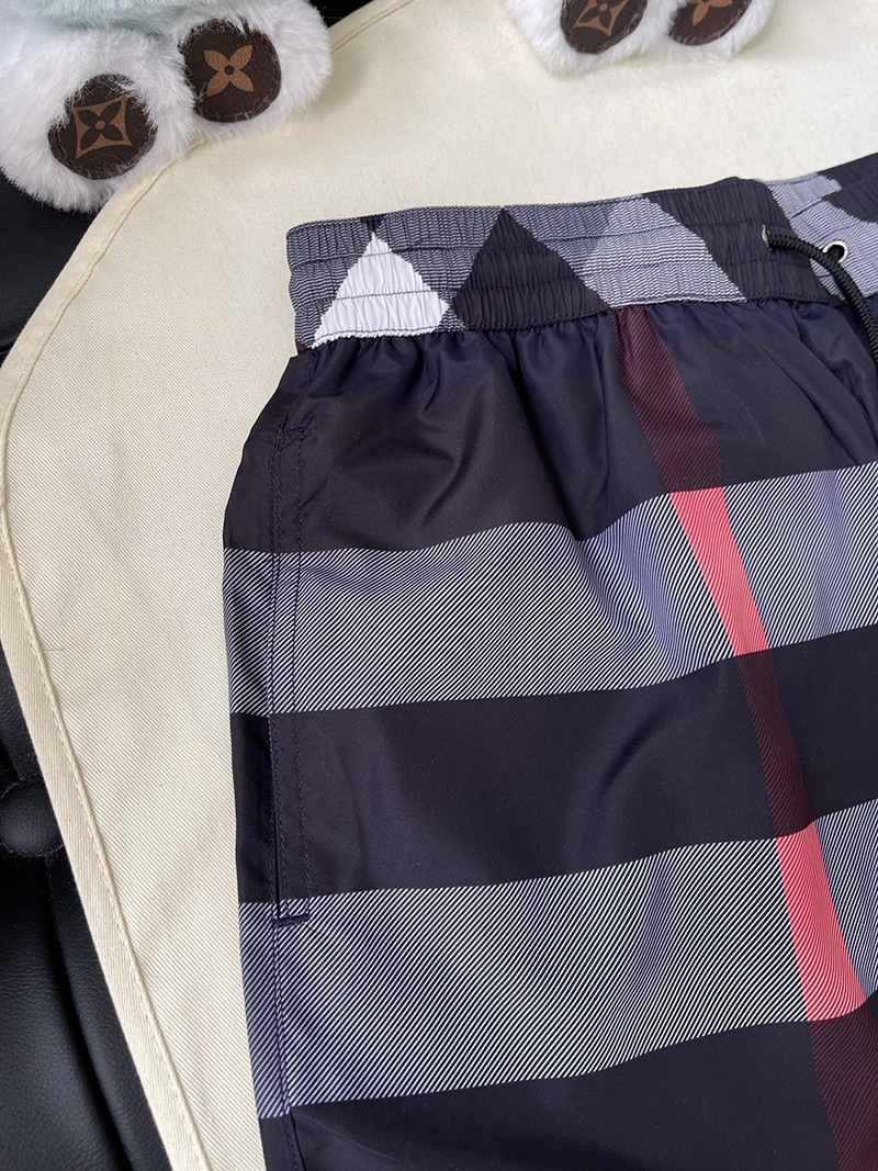 Burberry Shorts 016