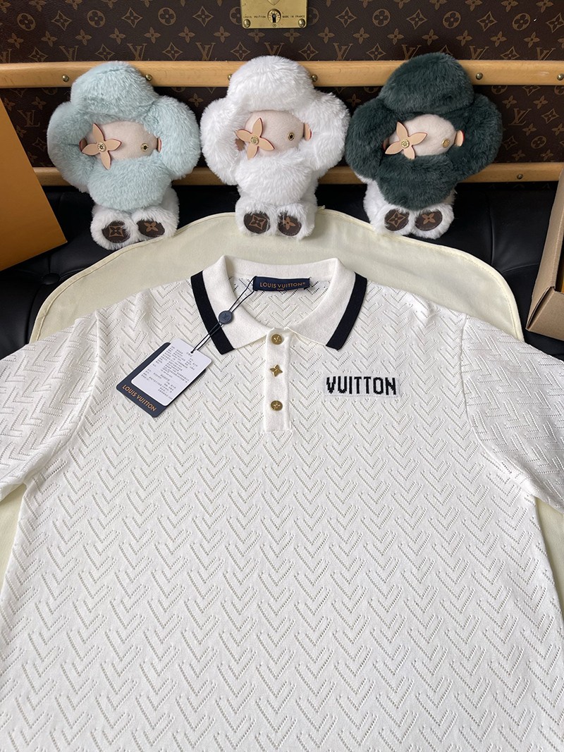 LV T-shirt 064