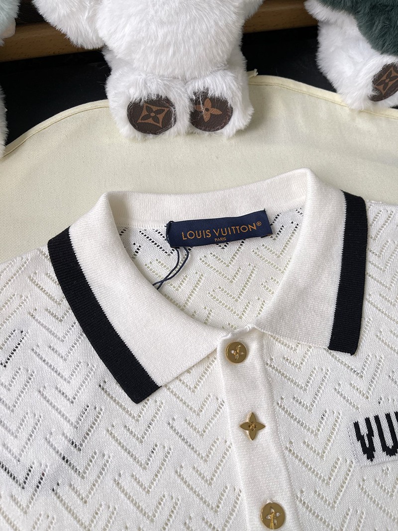 LV T-shirt 064