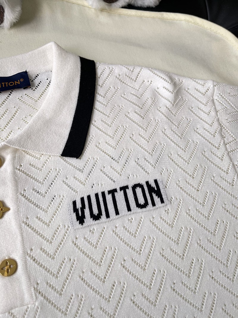 LV T-shirt 064