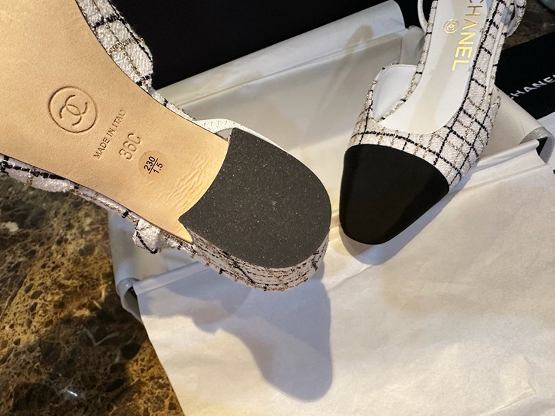 Chanel 24C Slingback High Heel 029