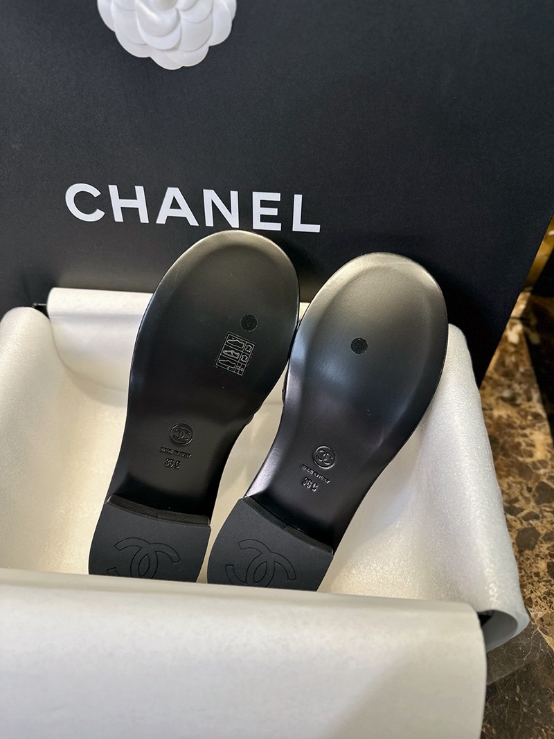 Chanel 25P Sandal 034