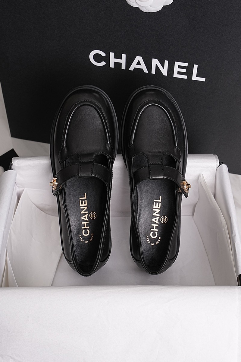 Chanel 25P Wmns Shoe 035