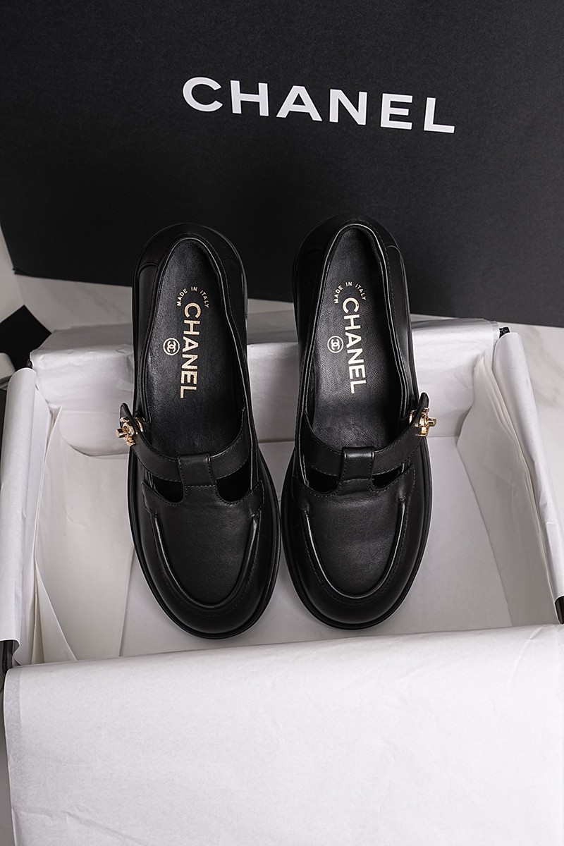 Chanel 25P Wmns Shoe 035