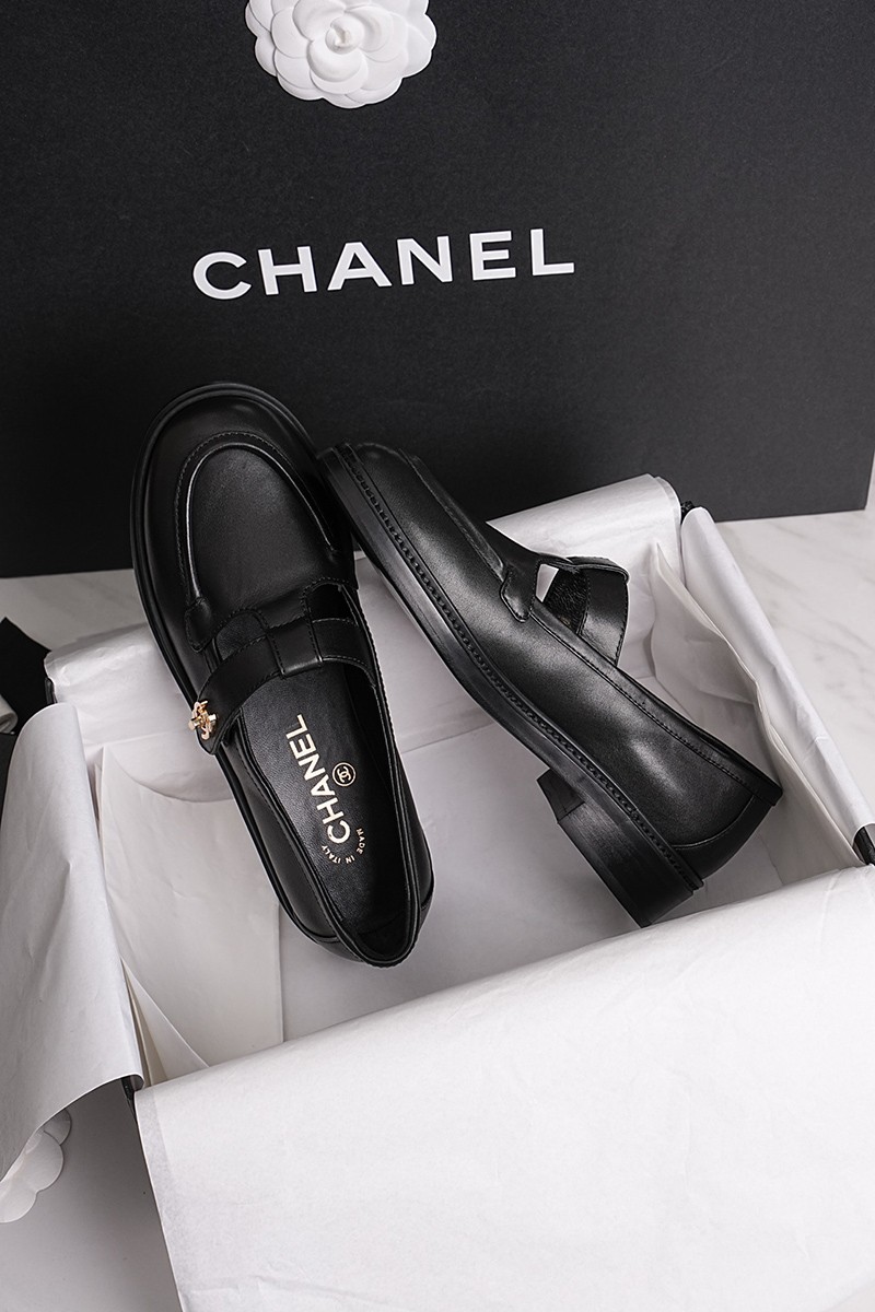 Chanel 25P Wmns Shoe 035