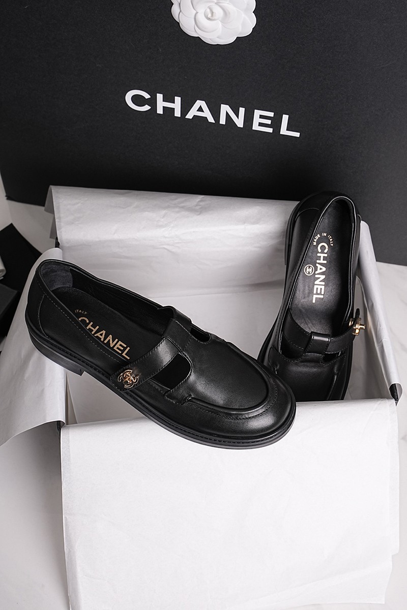 Chanel 25P Wmns Shoe 035