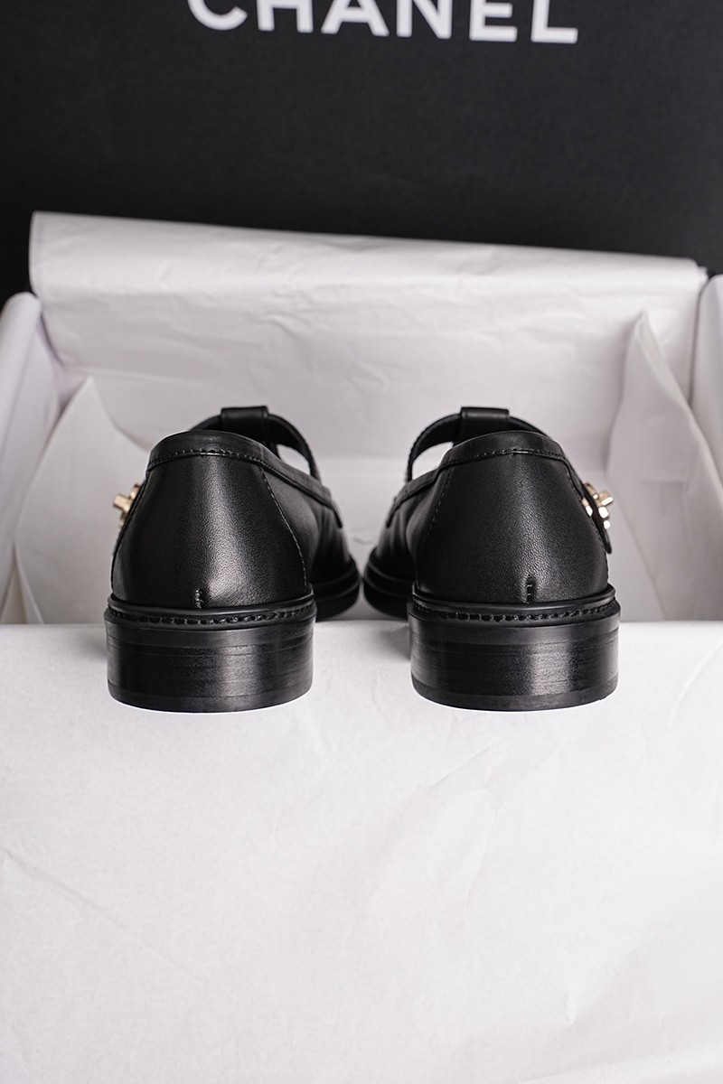 Chanel 25P Wmns Shoe 035