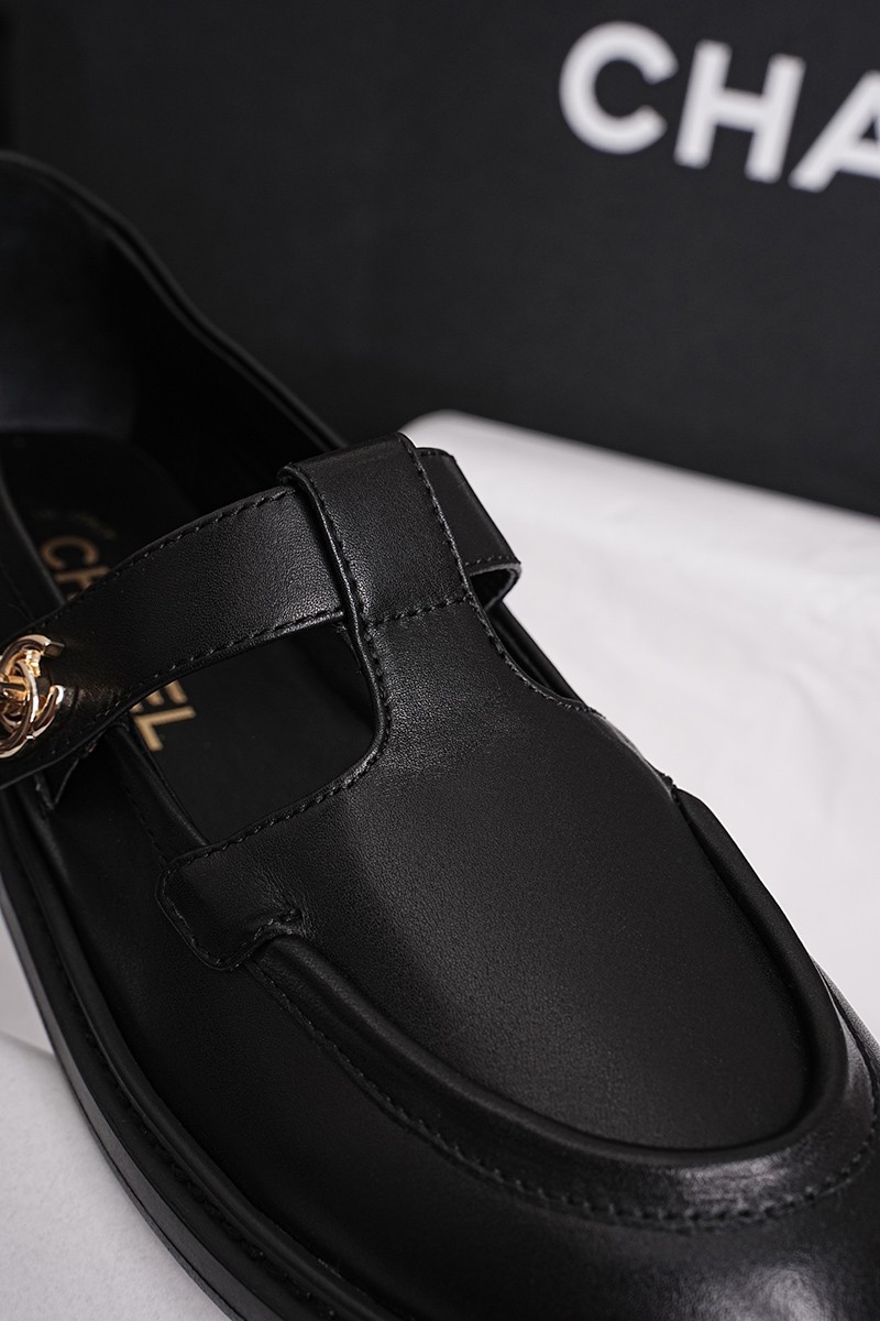 Chanel 25P Wmns Shoe 035