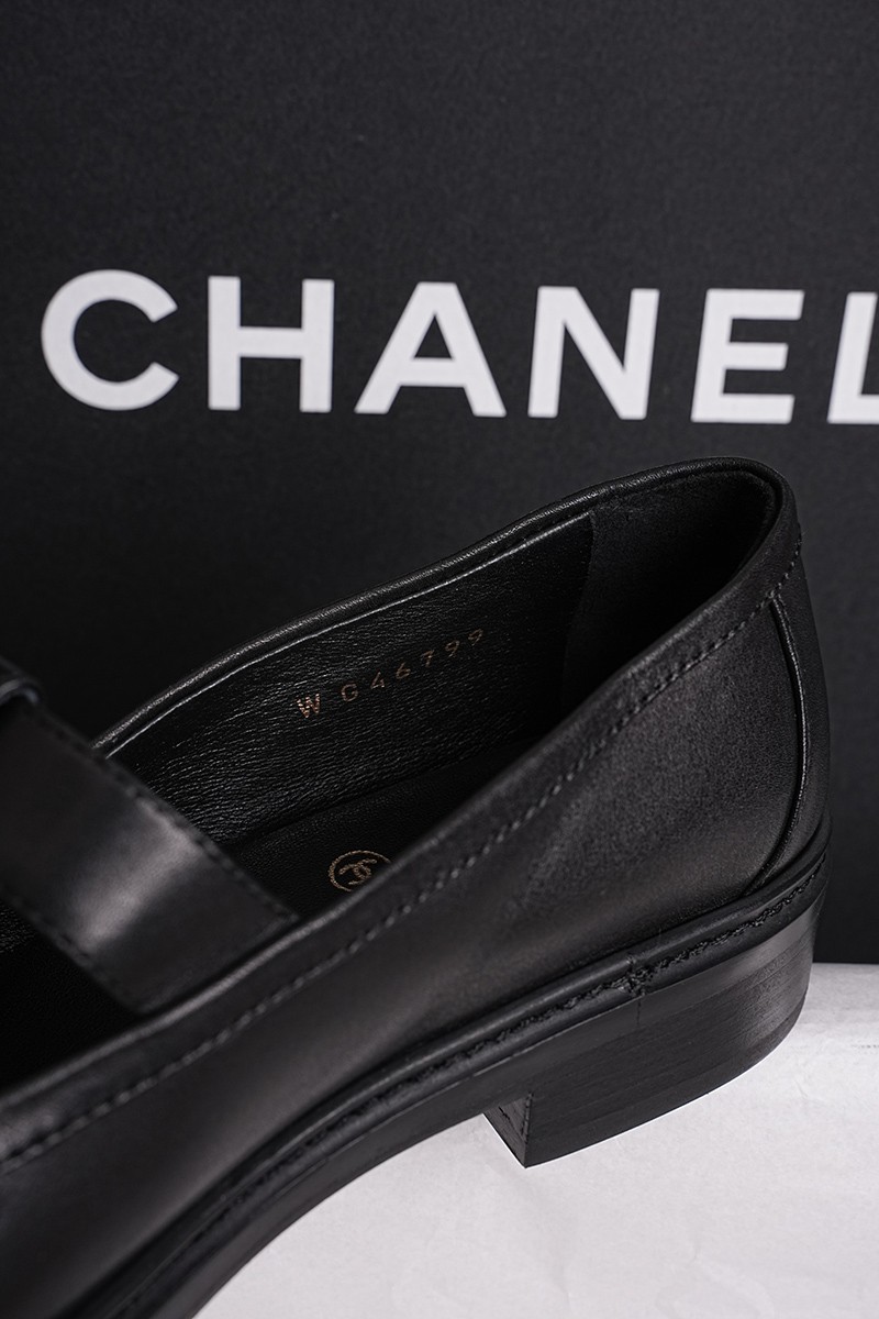 Chanel 25P Wmns Shoe 035