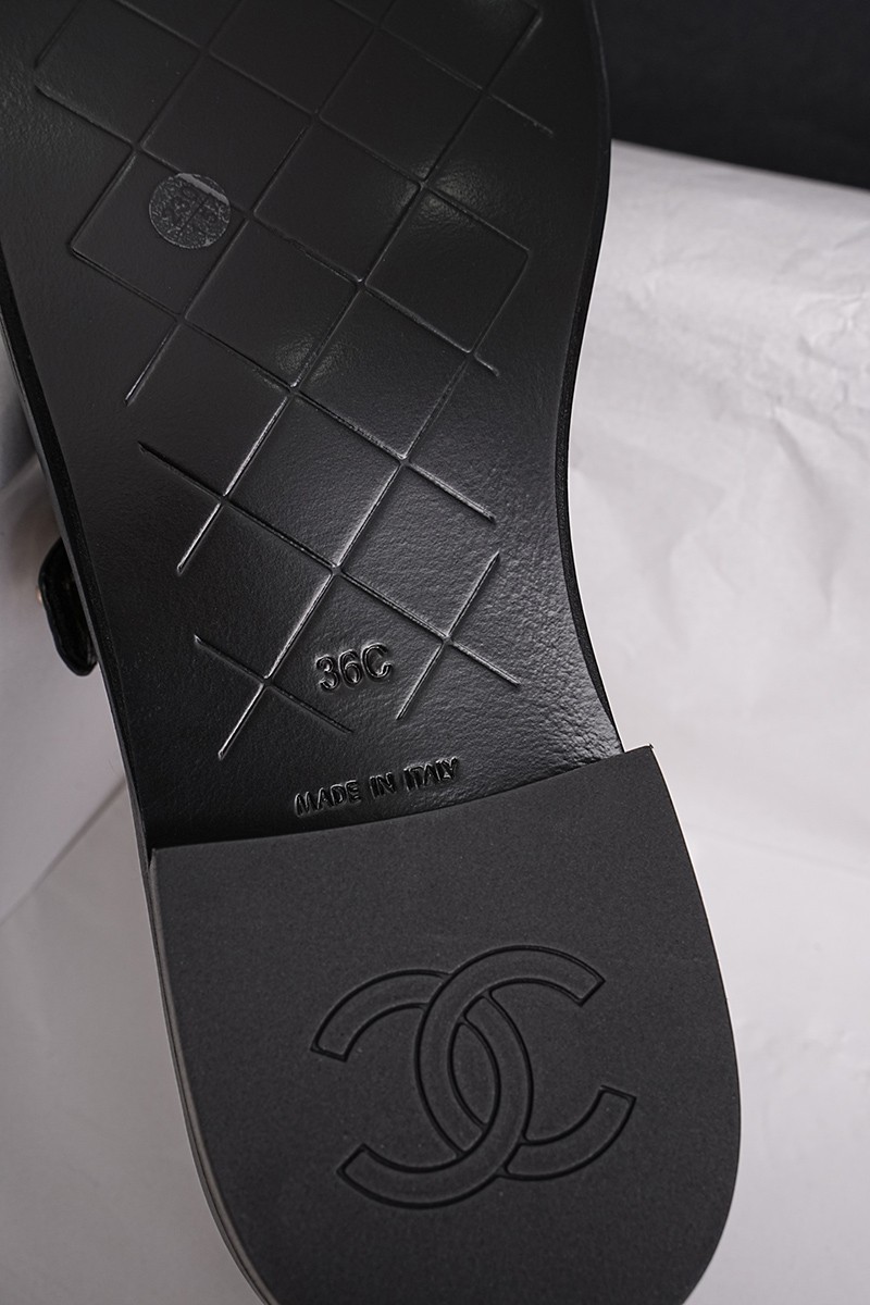 Chanel 25P Wmns Shoe 035