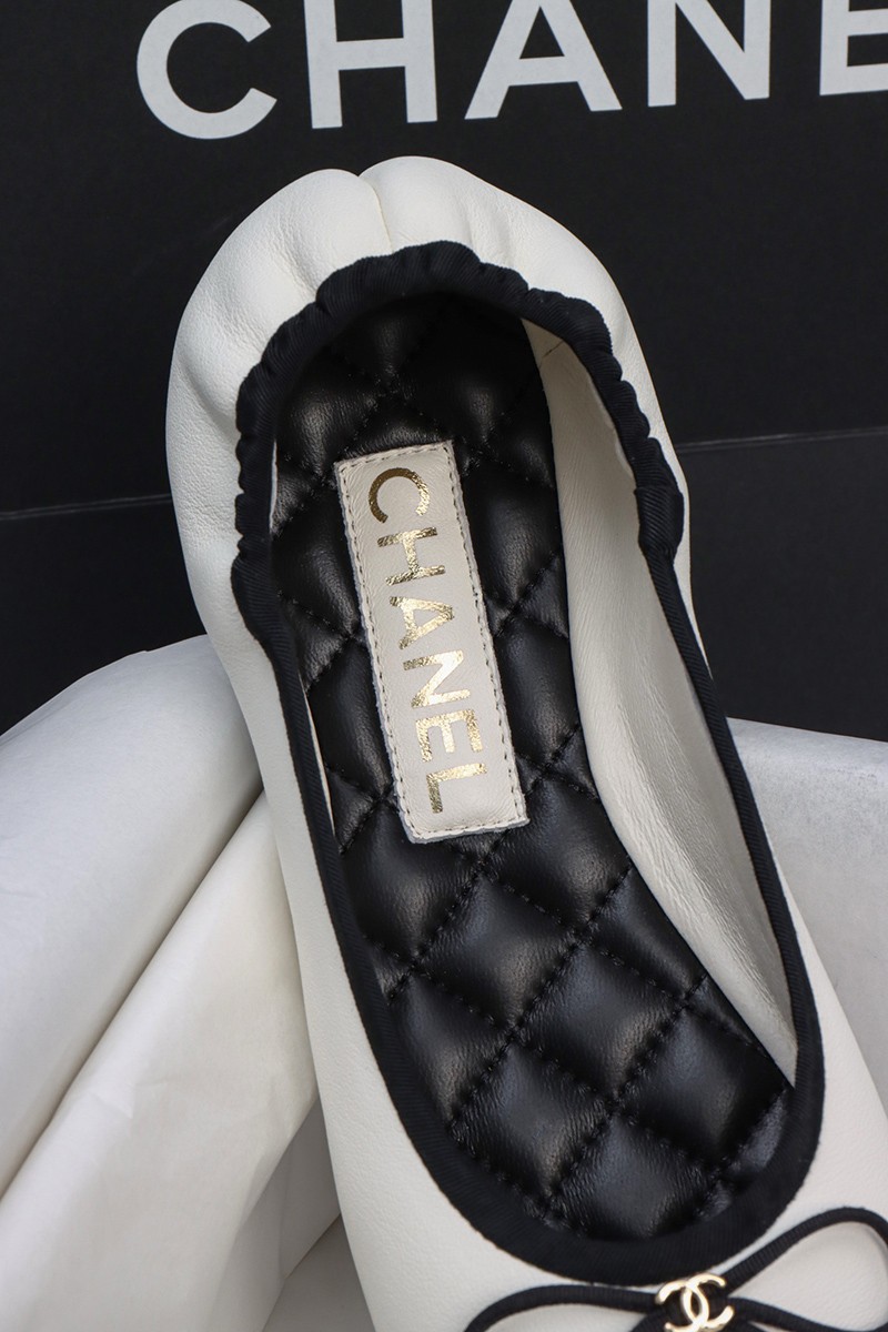 Chanel 25C Wmns Shoe 037
