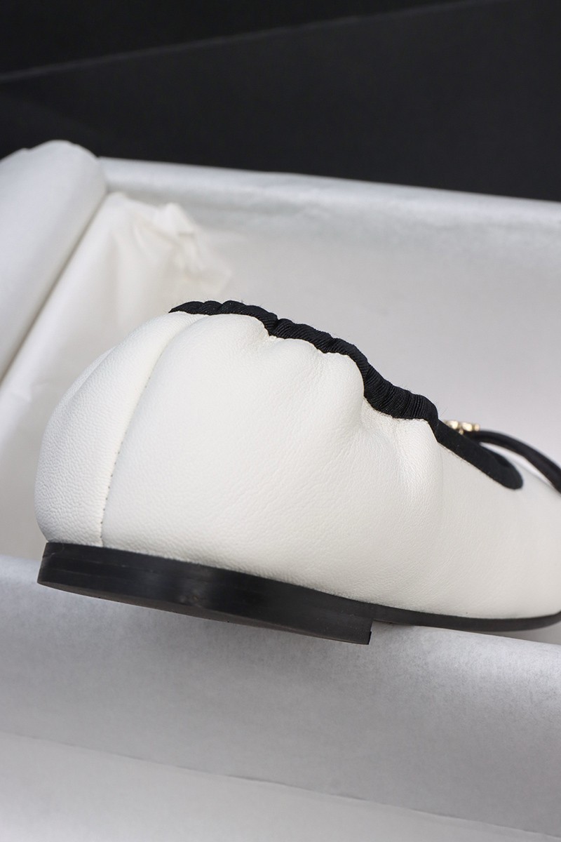 Chanel 25C Wmns Shoe 037