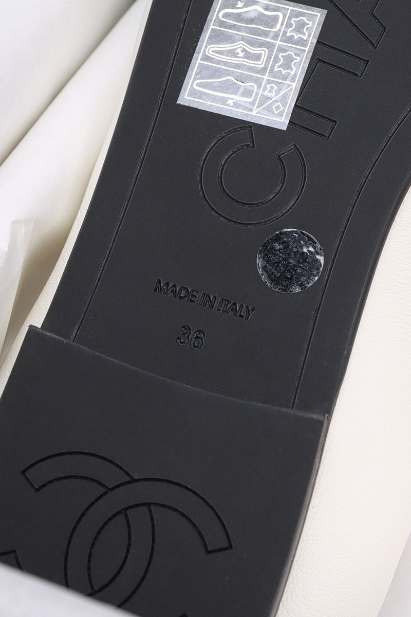 Chanel 25C Wmns Shoe 037